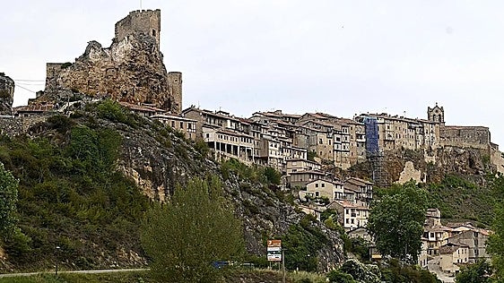 La primera edición de 'Cata en las Alturas' unirá vino, gastronomía y patrimonio en un castillo de Burgos
