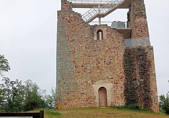 Castillo de Castrovido desde fuera.