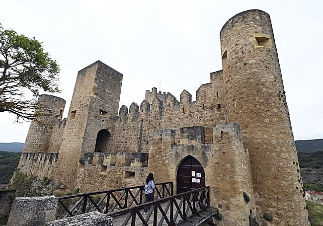Entrada al castillo de Frías.