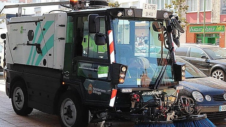 El Ayuntamiento de Burgos aprueba la prórroga de la limpieza municipal por 2,5 millones y adjudica la telefonía