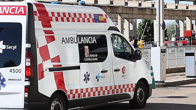 Dos jóvenes heridos tras dar varias vueltas de campana con su coche en un pueblo de Burgos