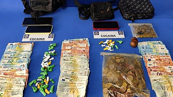 Detenidos en el centro de Burgos con decenas de dosis de cocaína lista para su venta