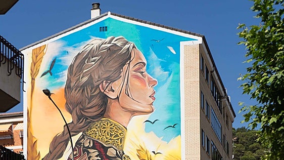 La nueva e imponente obra que impacta en un pueblo de Burgos: «Me gustaría que los vecinos sintieran el mural como algo suyo»
