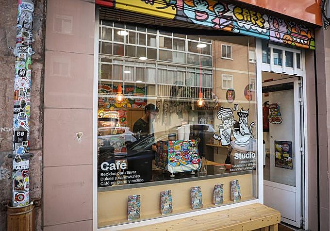 Fachada de la cafetería de Burgos 'Juay'