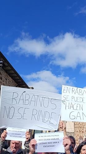 Imagen secundaria 2 - Diferentes posturas sobre el cambio de capitalidad del municipio.