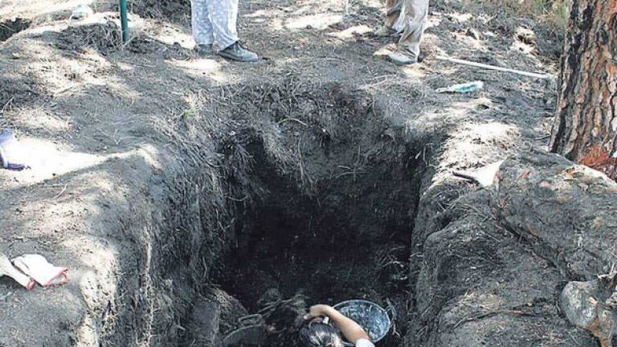 Los dueños de Lomo de la Faya autorizan excavar más fosas