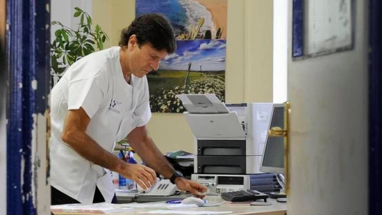 El doctor Fuentes vuelve a pasar consulta