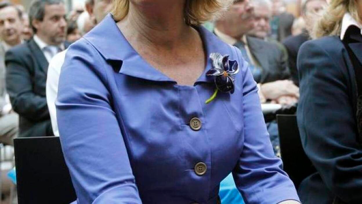 Aguirre vuelve al trabajo dispuesta a reducir su actividad y a dar titulares