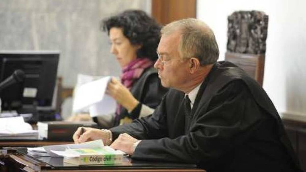 Un tercer análisis descarta "niveles anormales de talio" en la enfermera