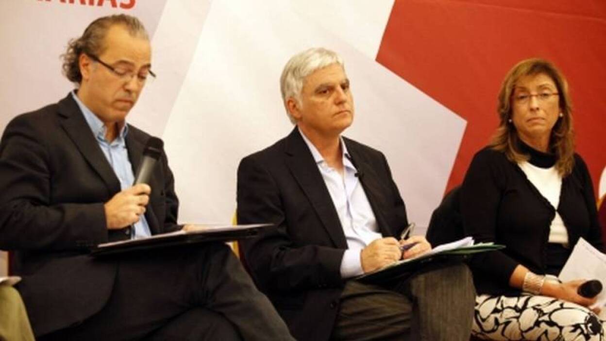 José Miguel Pérez se reúne con el colectivo sanitario