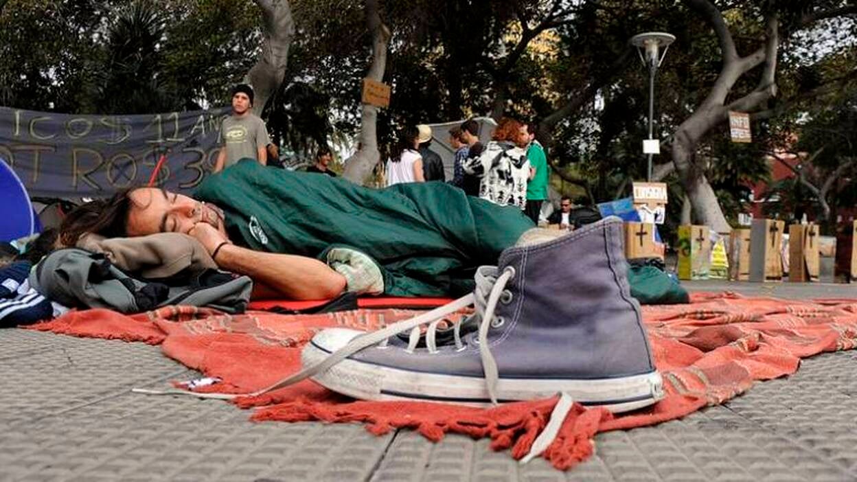 100 personas amanecen en San Telmo