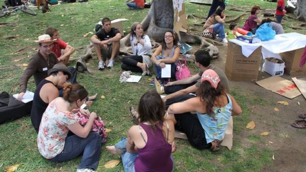 Los acampados en San Telmo programan charlas informativas en la Universidad