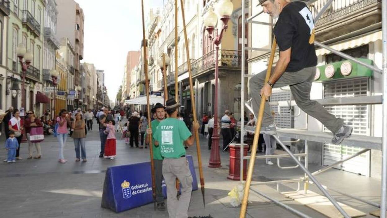 El Día de Canarias viste Triana de fiesta