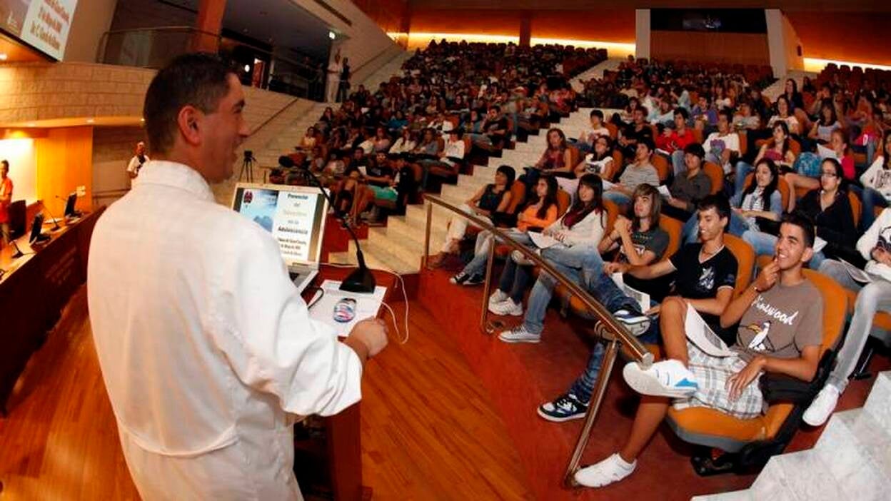 El Negrín 'respira' sin tabaco