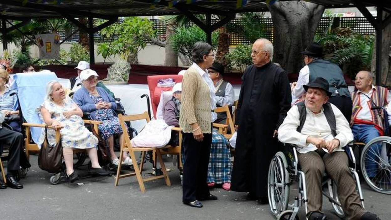 Fiesta de Canarias en el centro el pino
