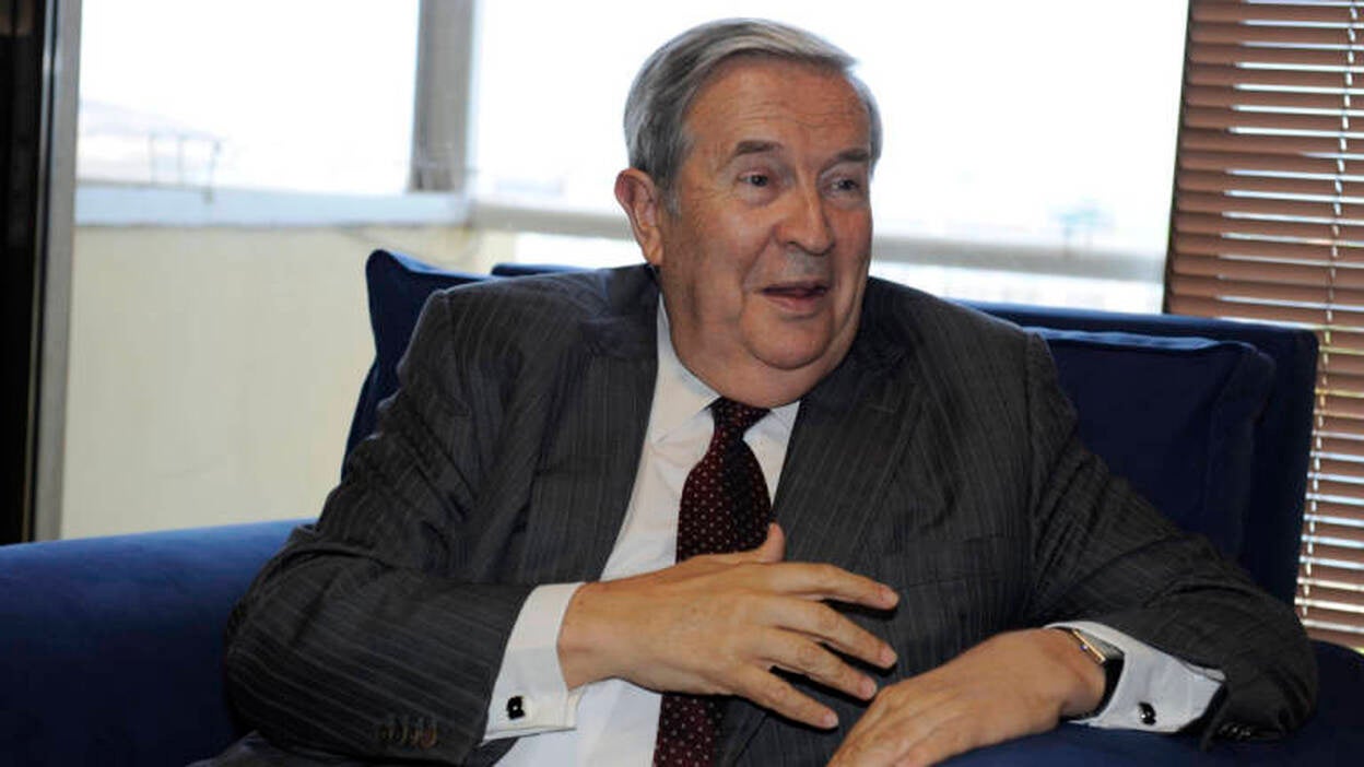 Saavedra: "Los 'indignados' han facilitado el triunfo de la derecha"