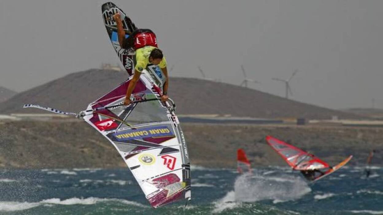 A los pies de Víctor Fernández