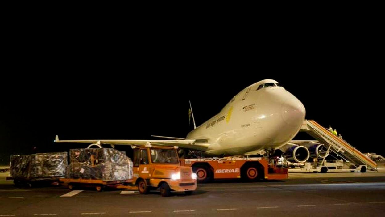 Maná envía 90 toneladas por el aire