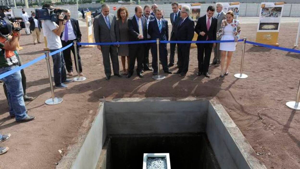 Primera firma del pabellón del Mundobasket 2014