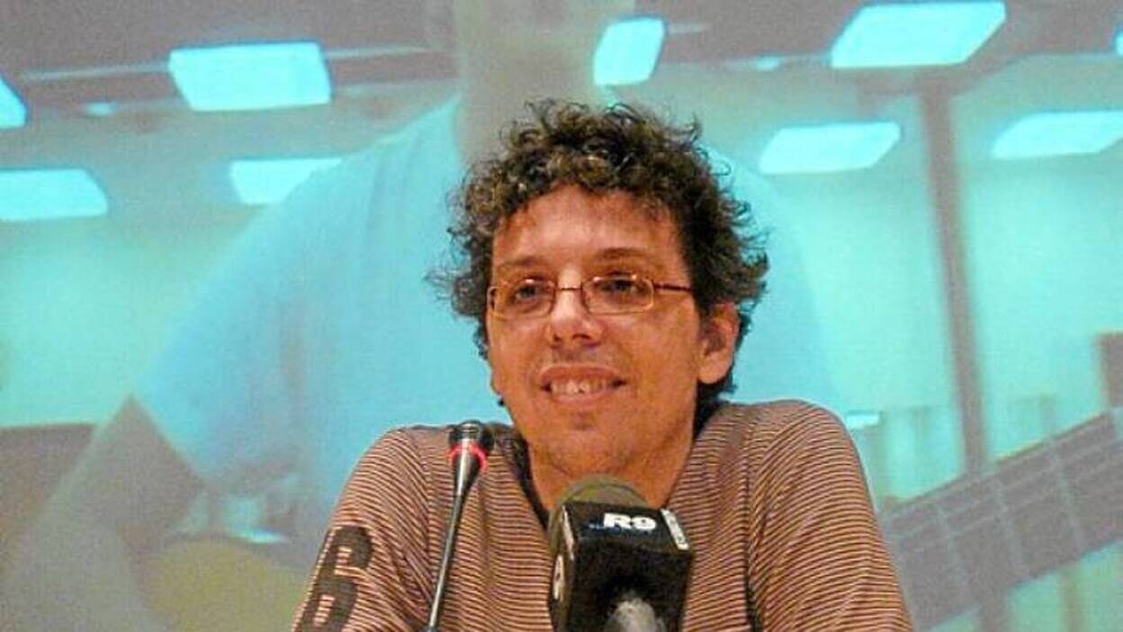 Pedro Guerra: "El 15-M no necesita cantautores"