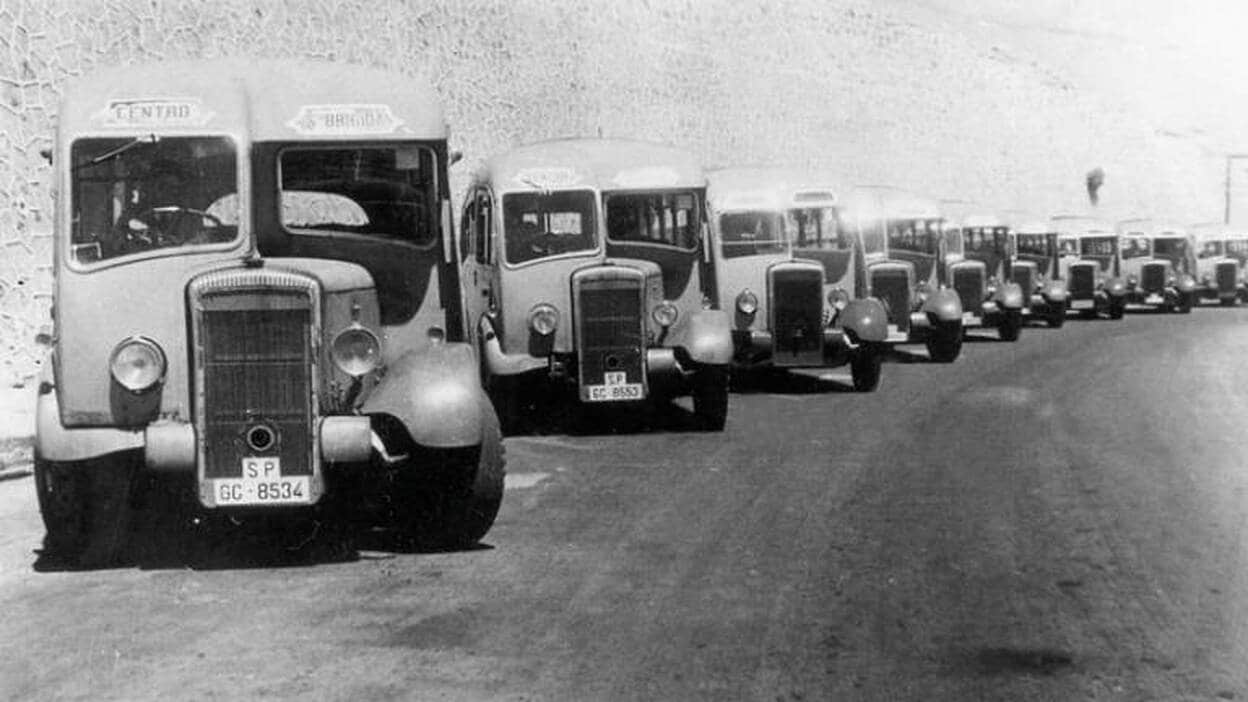 Una exposición muestra la historia del transporte en la isla