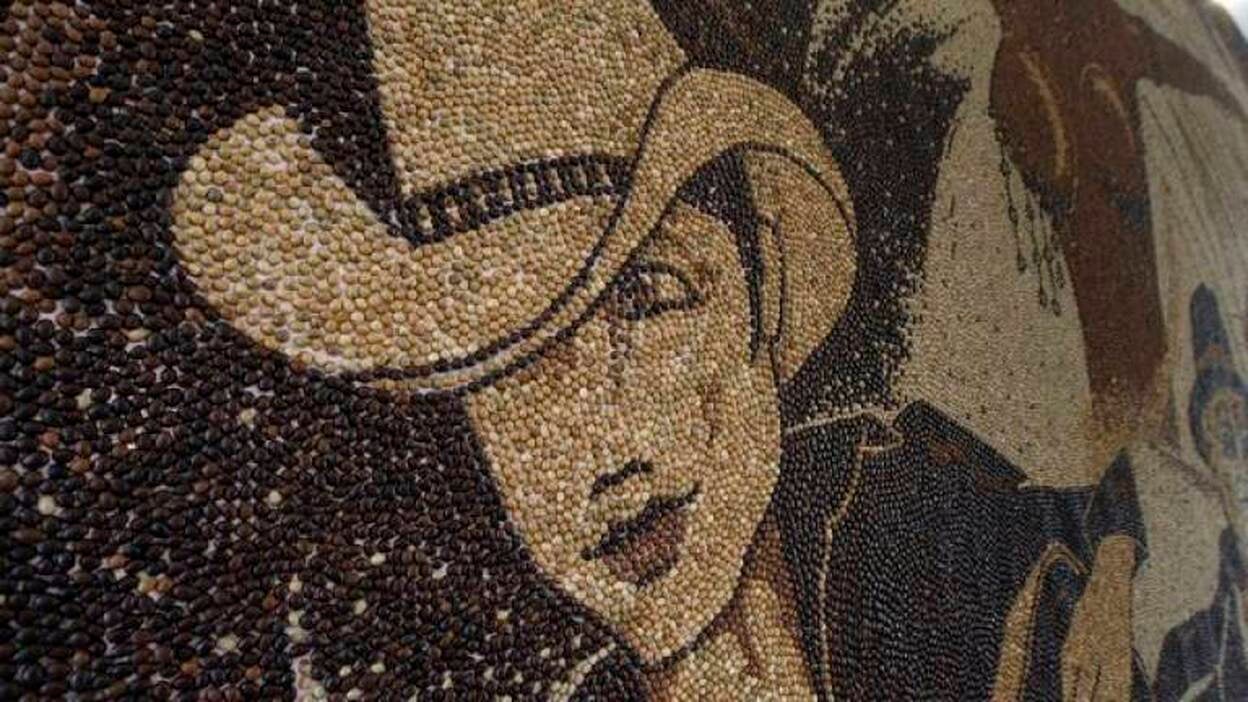 Un mosaico con 1 millón de granos de café opta al Guinness