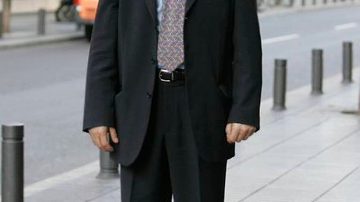 Ignacio González se querella por Las Teresitas