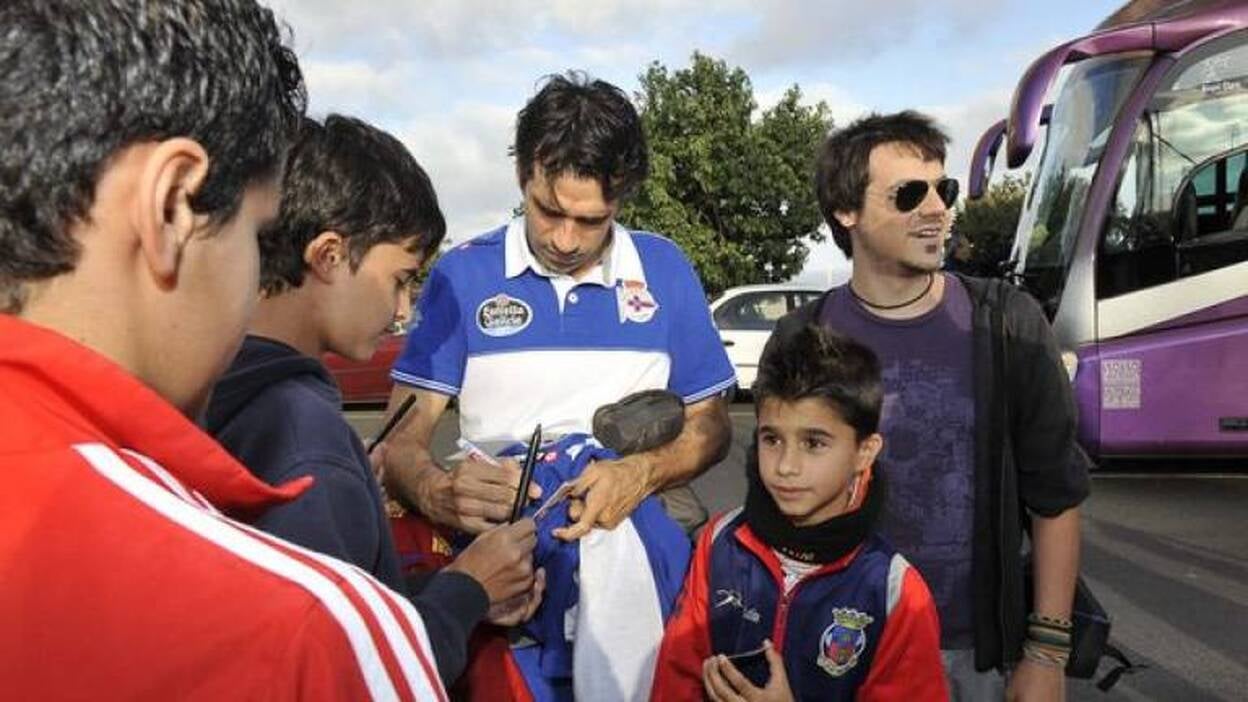 Tributo espontáneo a 'el Flaco'