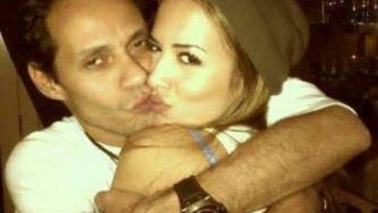 Marc Anthony presume de nueva novia en la red