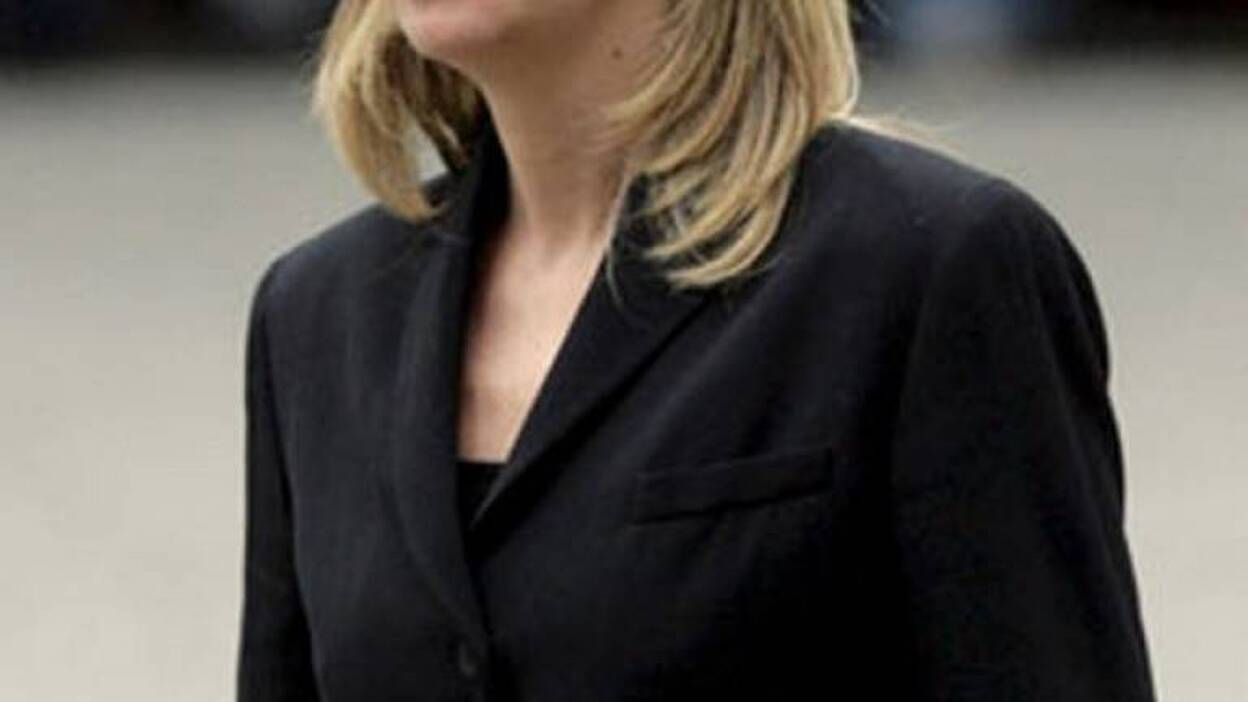 La infanta Cristina viaja a Madrid tras permanecer dos días en Barcelona