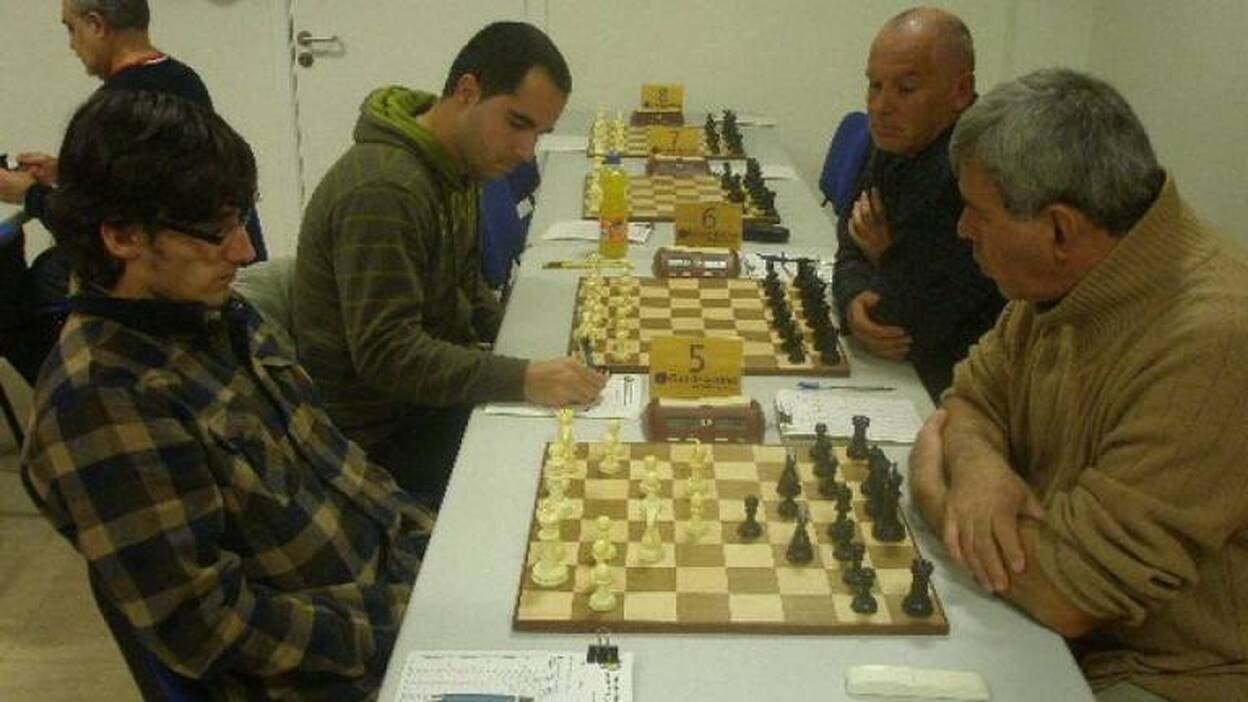 La Caja de Canarias-Vecindario tumba al líder