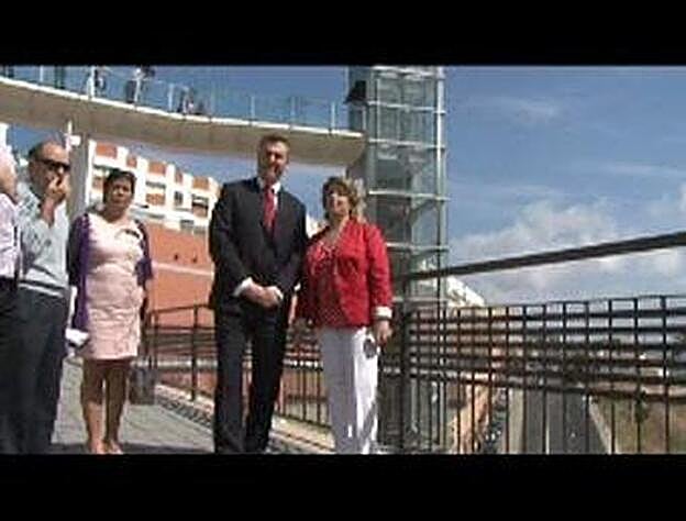 Se inaugura el ascensor panorámico de Obispo Romo