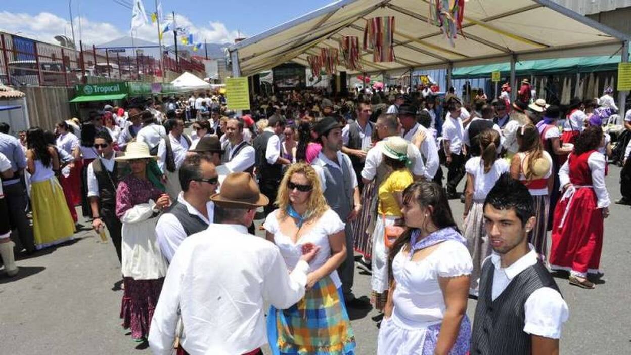 Spar celebra el Día de Canarias