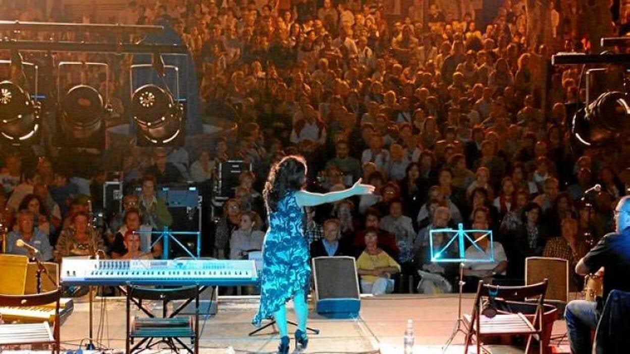 Pregón en Santa Ana y fiesta en Arenales