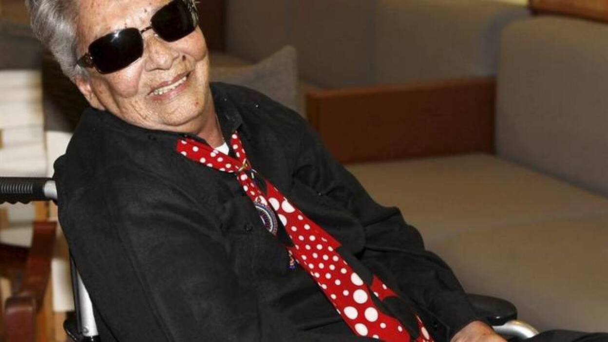 Chavela Vargas hospitalizada en Madrid por cansancio