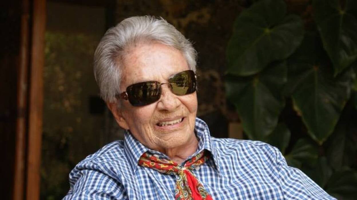 Chavela Vargas es hospitalizada en México por una recaída