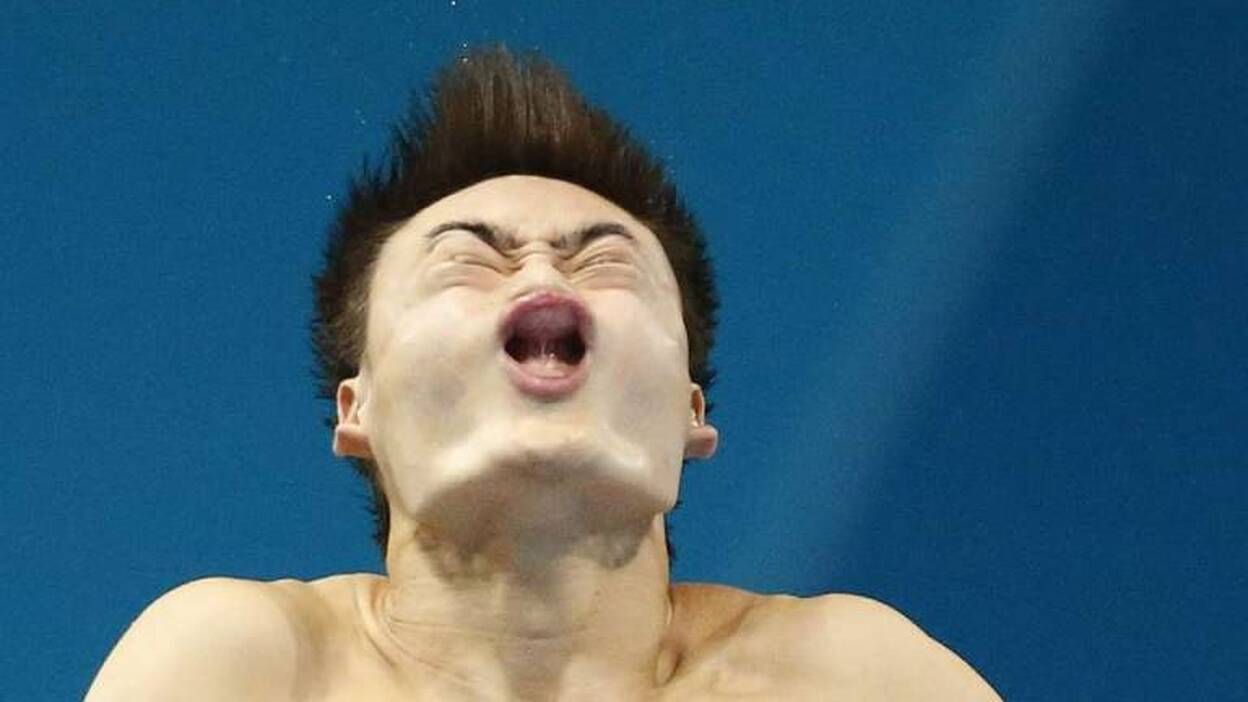 Saltos, muecas y posturas