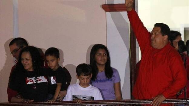 Chávez felicita a oposición, reivindica victoria perfecta y pide salud a Dios