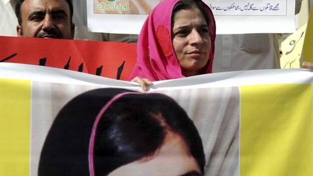Trasladan al Reino Unido a la niña paquistaní herida por los talibanes