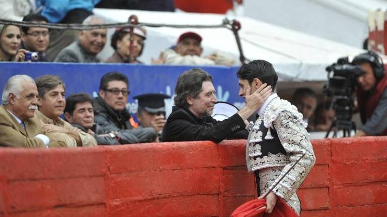 El himno nacional, con letra de Joaquín Sabina, vídeo de campaña de Ciutadans