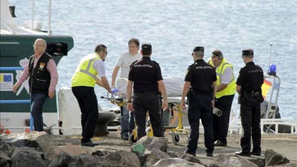 Los inmigrantes de la patera que chocó con la patrullera demandarán al Estado