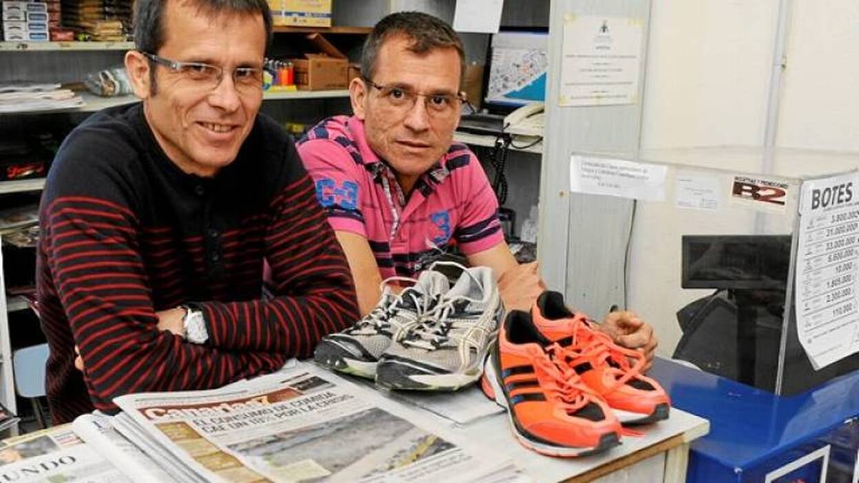 Los maratonianos del kiosco de Arenales