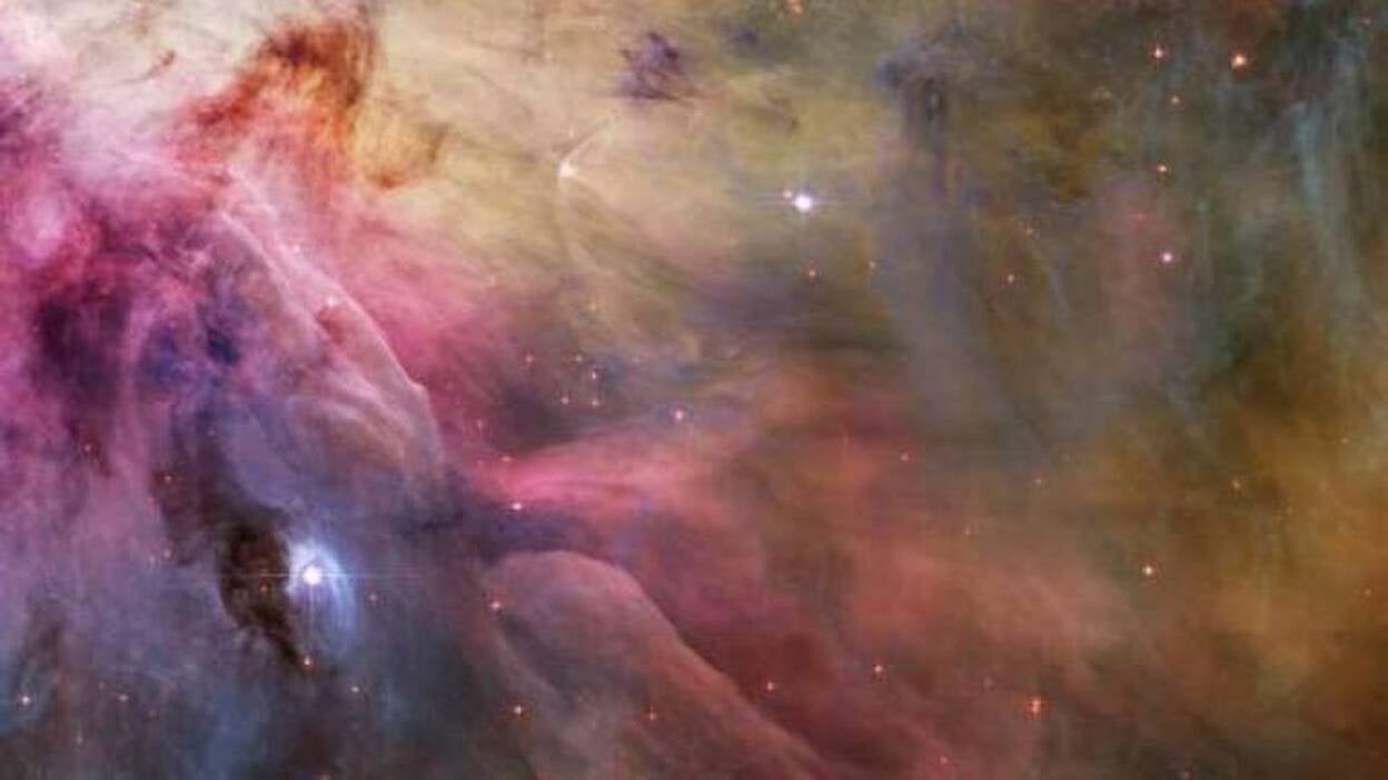 Espectáculo en el espacio con nubes cósmicas y vientos estelares