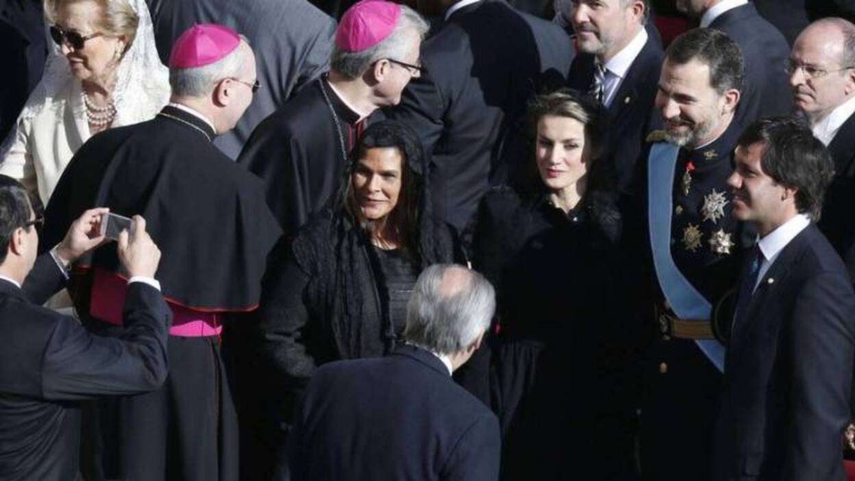 Francisco inaugura papado con sus feligreses