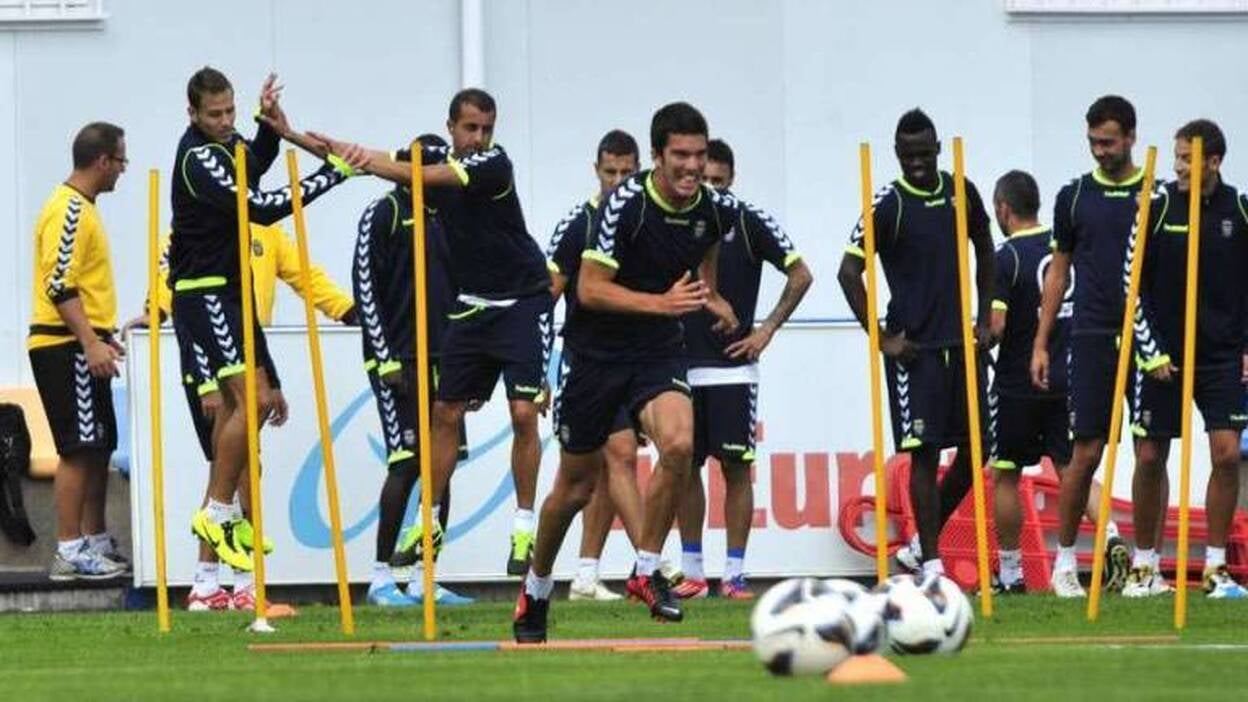 Entrenamiento matutino de la UD