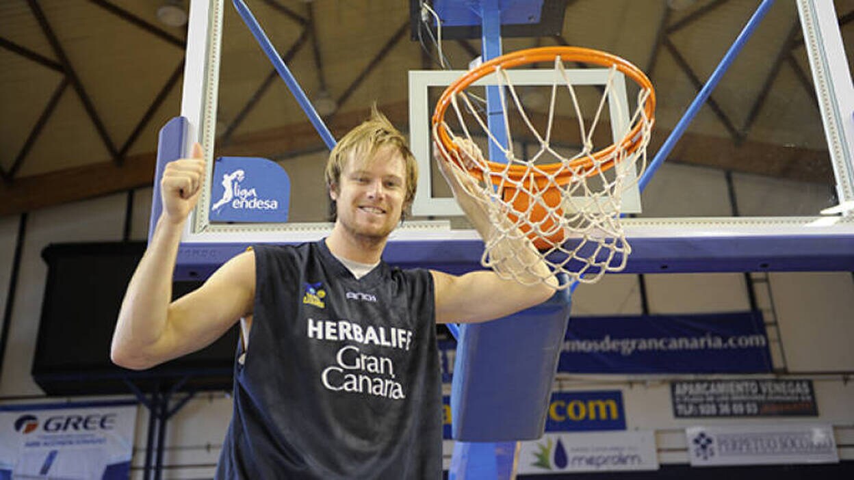 El Herbalife Gran Canaria renueva a Brad Newley