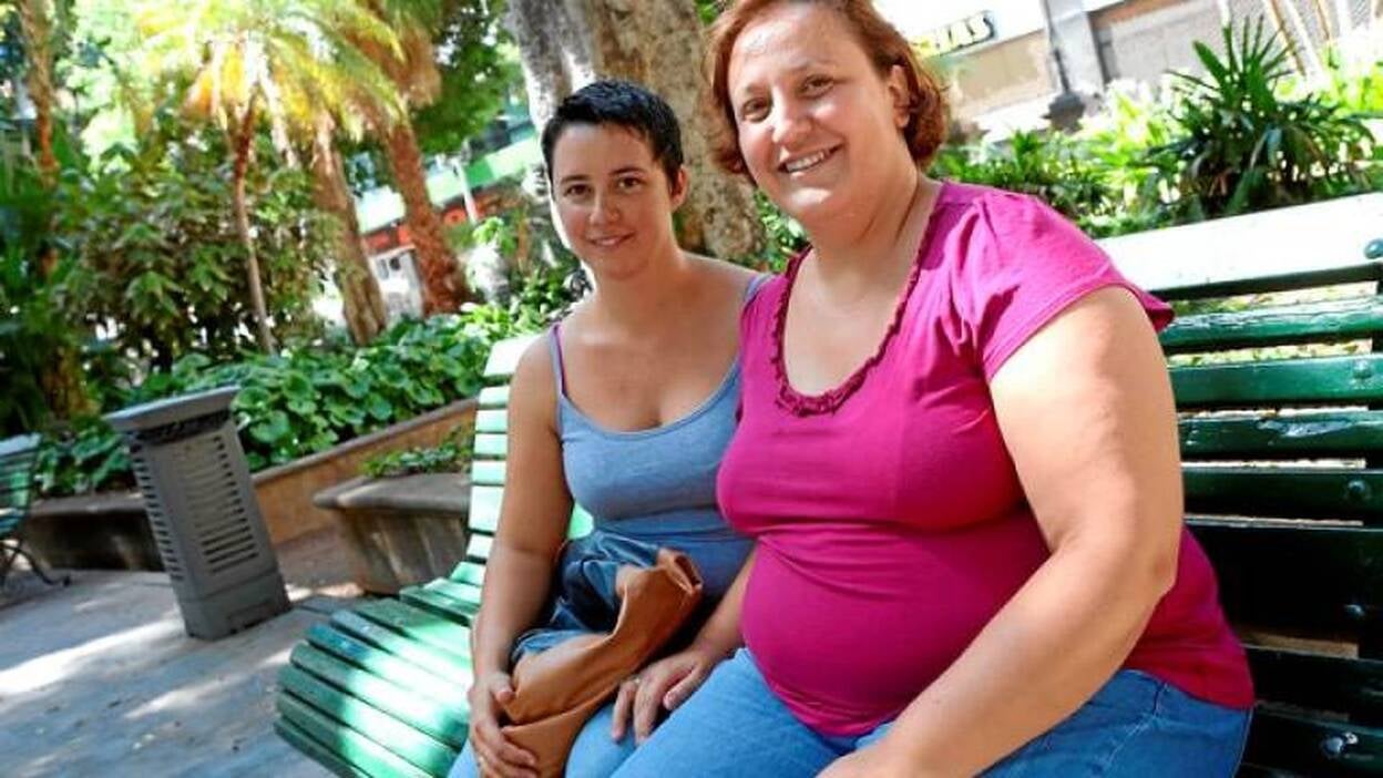 Cristina y Rosana temen que el decreto deje a medias su tratamiento