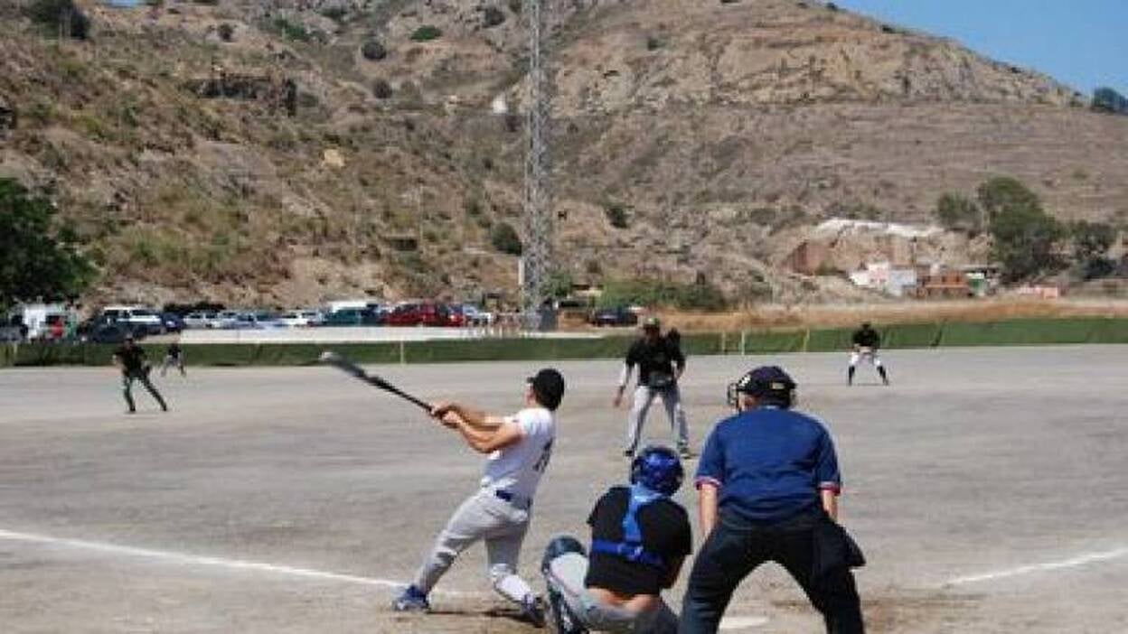 Esperan un campo... reglamentario