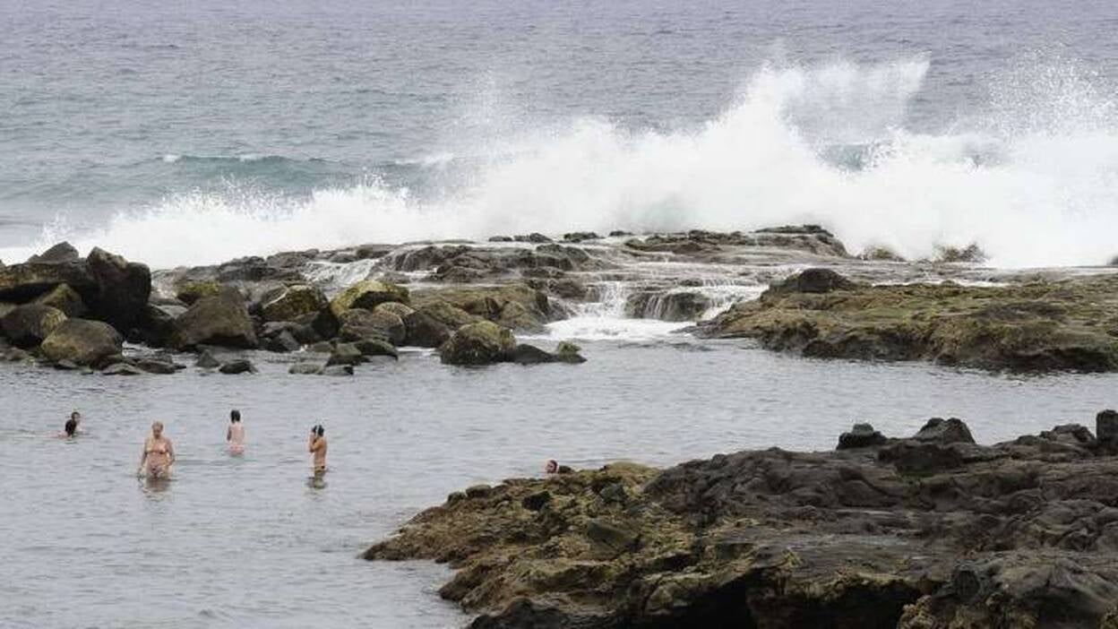 Arena entre riscos en la costa norte