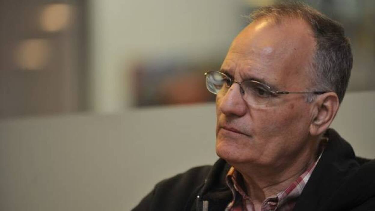 «Los sátrapas decadentes de la cultura paran los cambios»